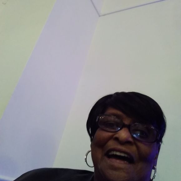 Meet your Posher, Veronica - Picture 1 of 1